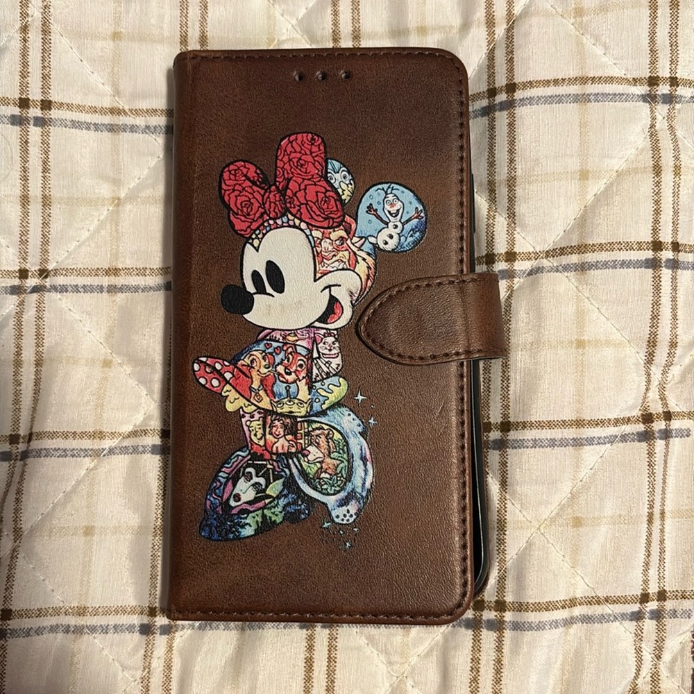 iPhone 11 Disney collection phone case wallet